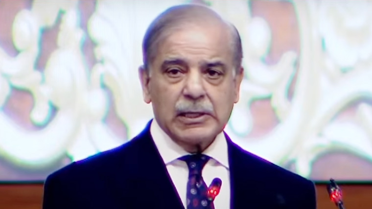 تعلیم بنیادی حق، غریب ممالک میں لڑکیوں کی تعلیم تک رسائی یقینی بنانا ہو گی: وزیراعظم