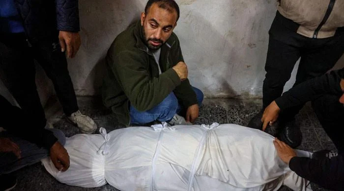 صیہونی فورسز کی غزہ میں وحشیانہ بمباری، مزید 63 فلسطینی شہید