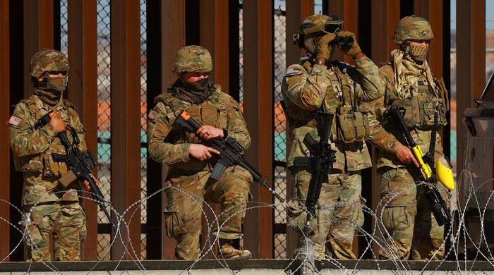 ٹرمپ کے ایجنڈے پر کام شروع، میکسیکو بارڈرپر اضافی جاسوسی فورس تعینات کرنے کا اعلان