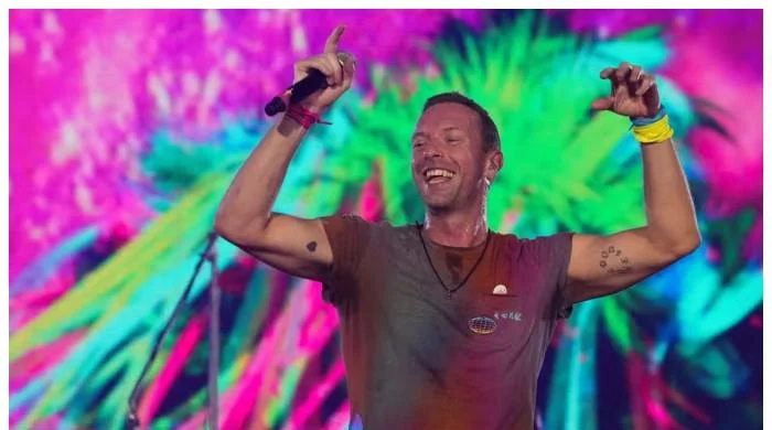 برطانوی راک بینڈ کولڈ پلے کے گلوکار نے تقسیمِ ہند پر بھارتیوں سے معافی مانگ لی