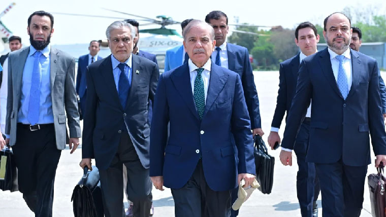 وزیراعظم شہباز شریف 2 روزہ سرکاری دورے پر بیلاروس روانہ