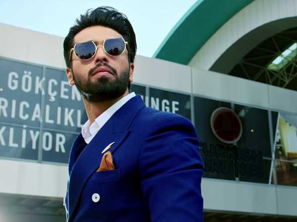 پاکستان وہ ملک ہے جہاں ہر مذہب کے لوگ سکون سے سانس لے سکتے ہیں، فہد مصطفیٰ