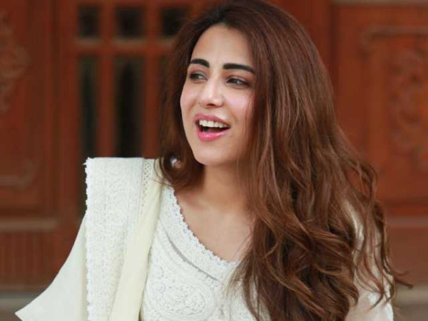 میری دنیا ہی اُجڑ گئی، مودی جی یہ کیا کر دیا؛ انسٹاگرام بلاک ہونے پر اُشنا شاہ کا طنز