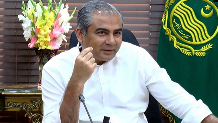 ڈی پورٹ ہونے والے افراد پر مقدمہ، پاسپورٹ منسوخ کرنے کا فیصلہ