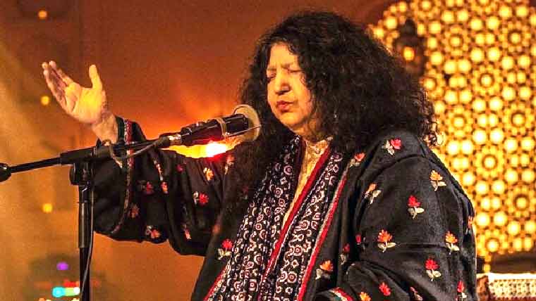 مودی سرکار نے صوفی گلوکارہ عابدہ پروین کا بھی انسٹا گرام اکاؤنٹ بند کر دیا