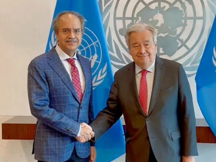 پاکستانی مندوب کی یو این سیکرٹری جنرل سے ملاقات؛ خطے میں کشیدگی کم کرنے پر گفتگو