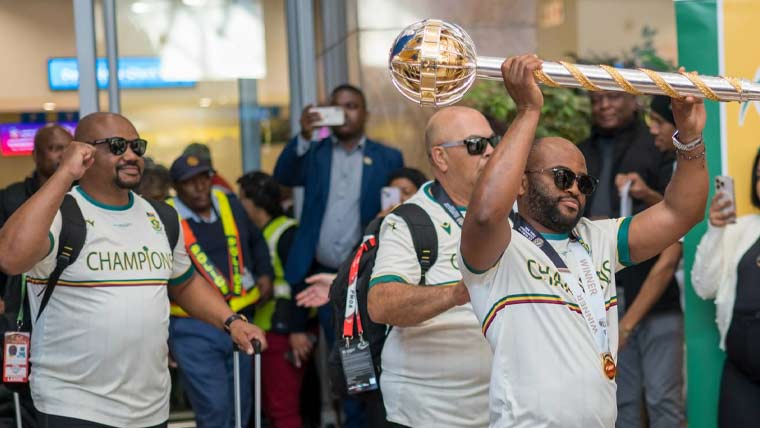 ورلڈ ٹیسٹ چیمپئن جنوبی افریقی ٹیم کا وطن واپسی پر شاندار استقبال