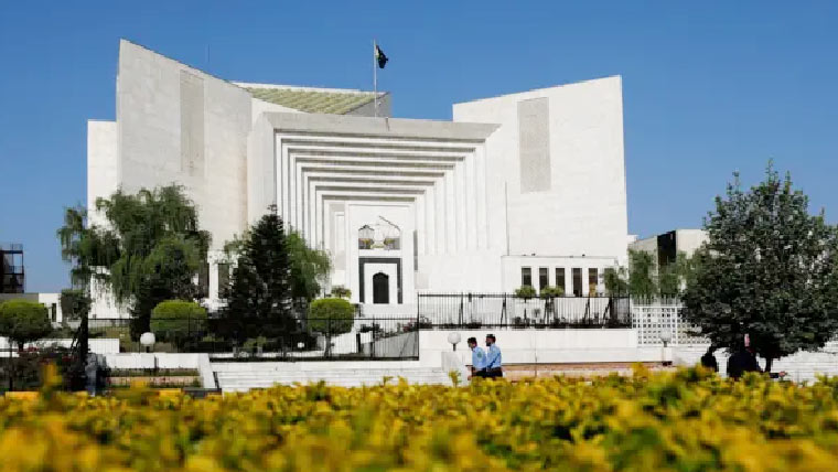 مخصوص نشستیں: کیا سپریم کورٹ کو بے پناہ اختیارات حاصل ہیں؟ کوئی حد تو ہونی چاہیے! آئینی بنچ