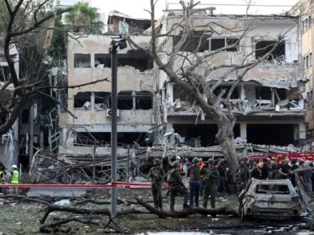 ایران کا صبح سویرے اسرائیل پر بڑا حملہ، کئی عمارتیں ملبے کا ڈھیر، حیفہ پاور پلانٹ میں آگ لگ گئی