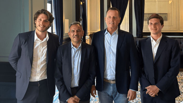 عمران خان کے بیٹوں کی ٹرمپ کے ایلچی سے ملاقات، رہائی کیلئے مہم شروع کر دی