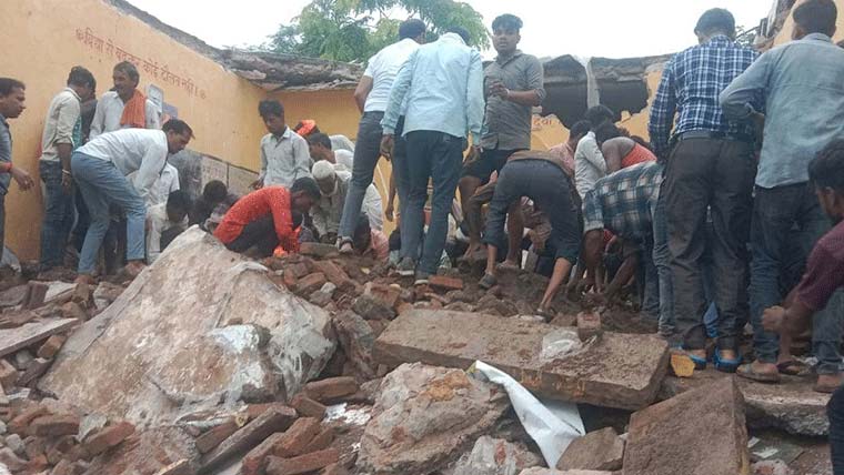 راجستھان میں سکول کی عمارت منہدم، 4 بچے ہلاک، 40 ملبے تلے دب گئے