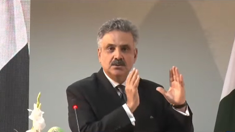 عدالتی نظام میں مصنوعی ذہانت کے استعمال پر غور کر رہے ہیں: چیف جسٹس پاکستان