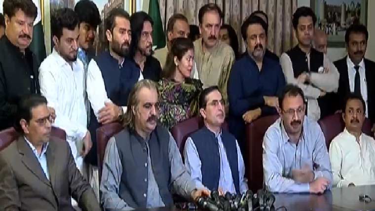 علی امین گنڈا پور نے ریاست کو خیبر پختونخوا حکومت گرانے کا چیلنج دے دیا