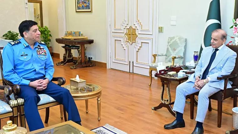 وزیراعظم سے ایئرچیف مارشل کی ملاقات، پاک فضائیہ کے کردار کو خراجِ تحسین