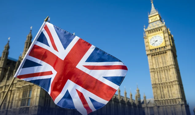 برطانوی حکومت کا غیرقانونی تارکین وطن پرقابو پانےکیلئے ڈیجیٹل کارڈ متعارف کروانے کا فیصلہ