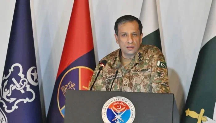 معرکہ حق میں بھارت پاکستان کا کوئی بھی طیارہ نہیں گرا سکا : ڈی جی آئی ایس پی آر