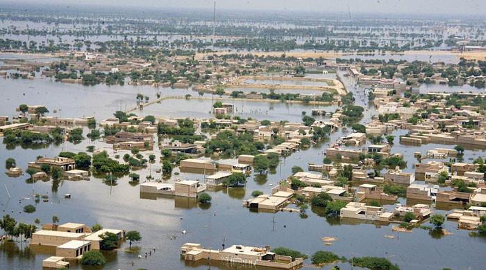 حالیہ سیلاب سے معیشت کو 822 ارب روپے کا نقصان، 70 اضلاع میں 65 لاکھ سے زائد افراد متاثر