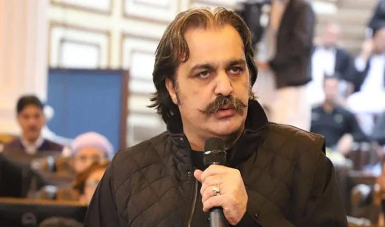 علی امین گنڈا پور کے ناقابل ضمانت وارنٹ گرفتاری جاری، گرفتار کرکے پیش کرنے کا حکم