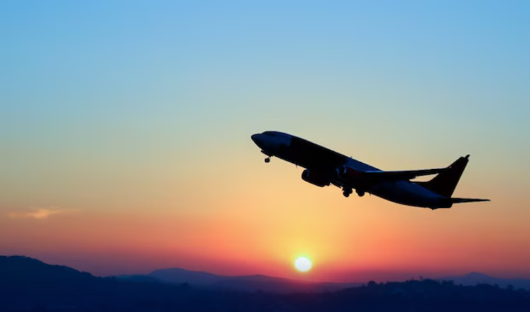 بھارتی طیاروں کے لئے پاکستانی فضائی حدود کے استعمال پر پابندی میں 23 نومبرتک توسیع کردی گئی