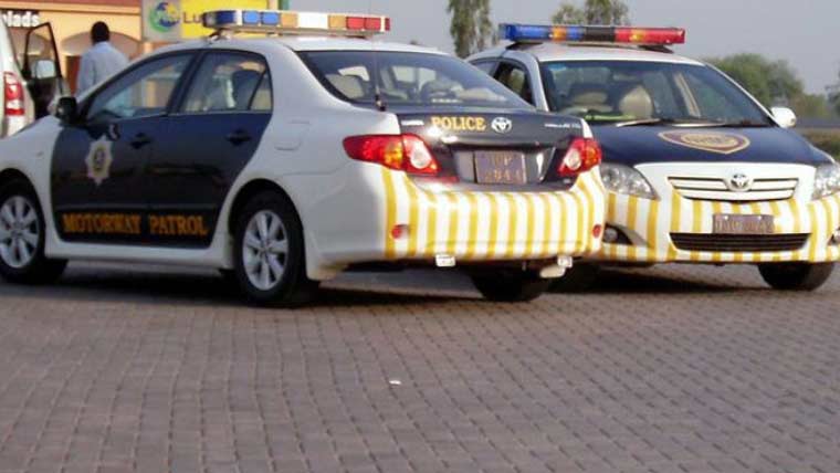 اوچ شریف: بس کی ٹکر سے موٹروے پولیس کے سب انسپکٹر سمیت 3 اہلکار جاں بحق