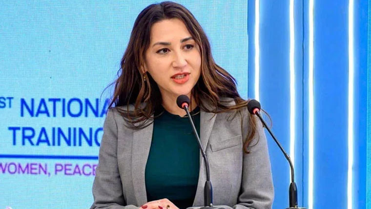 پاکستان ایک آزاد ملک، قرضوں میں نہیں پھنسنا چاہیے: امریکی ناظم الامور