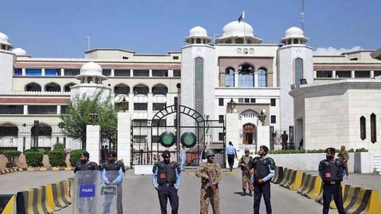 ایف آئی اے کے اختیارات میں اضافہ، ویزا کے باوجود مسافروں کی جانچ پڑتال لازمی