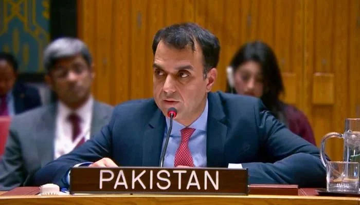 ایرانی جوہری پروگرام سے متعلق تمام امور کا حل مکالمےکے ذریعے ہی ممکن ہے: پاکستان