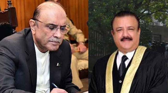 صدر نے اسلام آبادہائیکورٹ کے طارق جہانگیری کوجج کے عہدے سے ڈی نوٹیفائی کرنیکی منظوری دیدی