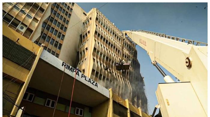 کراچی: گل پلازہ سے متصل رمپا پلازہ غیر محفوظ قرار، انتظامیہ کو نوٹس جاری