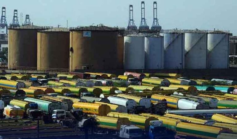 ملک میں مہنگے پیٹرول اور ڈیزل کی بنیادی وجہ سامنے آگئی