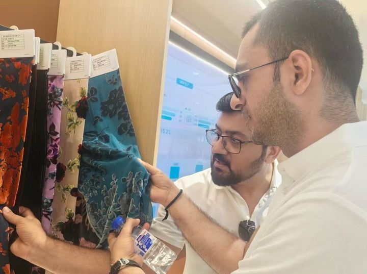 چین اور پاکستان کے درمیان 15 سالہ تعاون، ایک نئے شاہراہ ریشم کی تشکیل