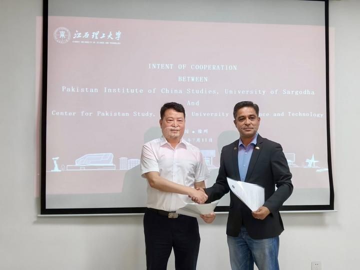 پاکستانی سکالر سرخ ثقافت کے ذریعے عوامی روابط کو مزید مضبوط بنانے کی راہیں روشن کرنے میں مگن