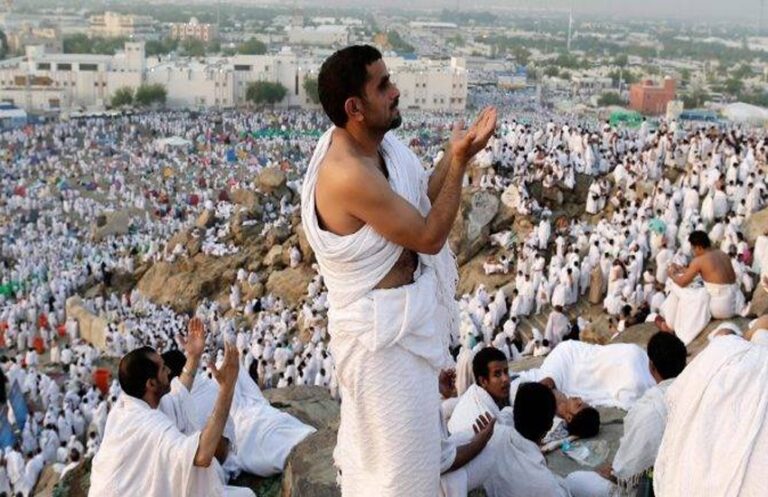 لبیک اللهم لبیک کی صداؤں میں مناسکِ حج جاری، منیٰ سے حجاجِ کرام کے قافلے میدانِ عرفات روانہ