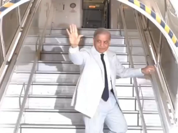 وزیراعظم شہباز شریف 4 روزہ دورے پر چین روانہ