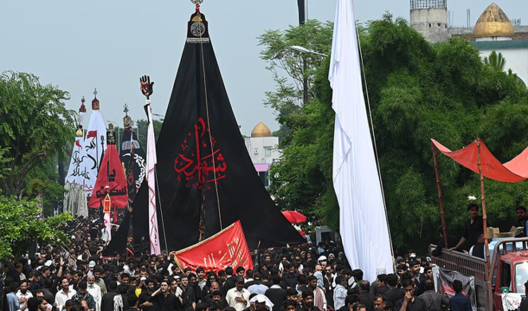 محرم الحرام کے دوران فول پروف سیکیورٹی انتظامات کیلئے فوج اور رینجرز کے دستے طلب