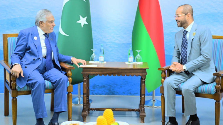 پاکستان اور عمان کے وزرائے خارجہ کی ملاقات، تجارت و سرمایہ کاری بڑھانے پر اتفاق