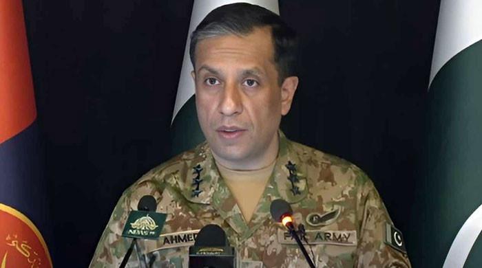 دہشتگردوں سےاب کوئی بات چیت کی گنجائش نہیں ہے،انھیں ہتھیار ڈالنا ہوں گے، ڈی جی آئی ایس پی آر