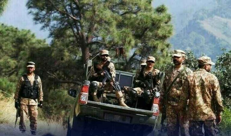 سکیورٹی فورسز کی خیبرپختونخوا اور بلوچستان میں کارروائیاں، 32 دہشت گرد ہلاک