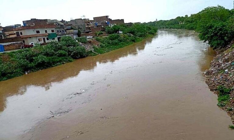 اسلام آباد،راولپنڈی میں موسلا دھار بارش کے باعث نالہ لئی میں پانی کی سطح بلند ہوگئی