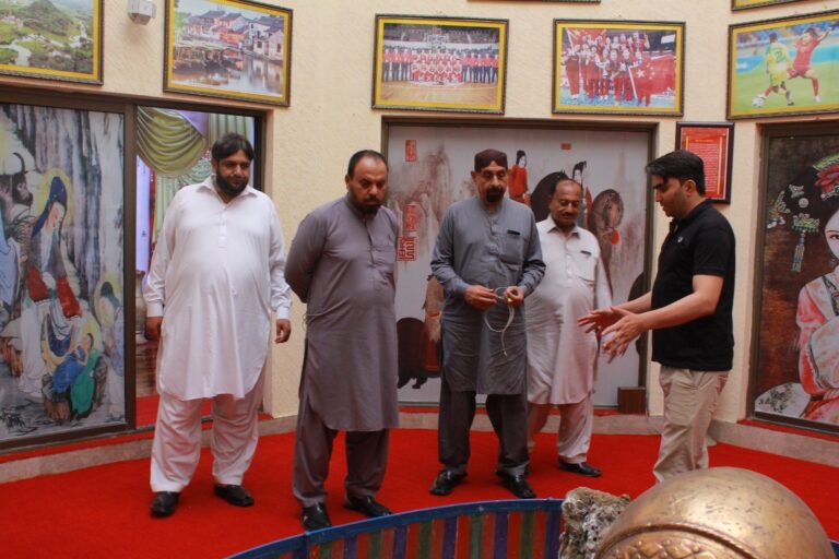 ڈیرہ اسماعیل خان کے سینئر صحافیوں کا چائنہ ونڈو کا دورہ