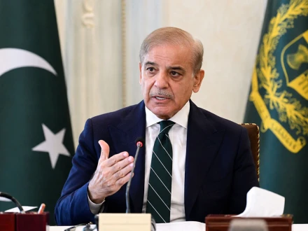 وزیراعظم کا ٹیکس اہداف کے حصول کیلیے انفورسمنٹ اقدامات تیز کرنے کا حکم