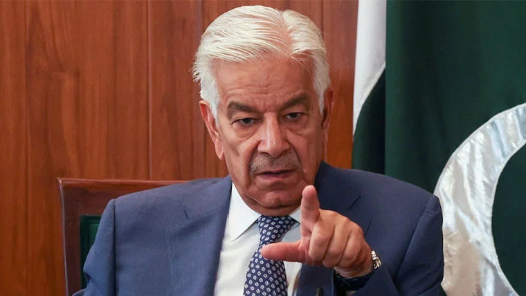 یہ آخری کوشش ہوگی اور پی ٹی آئی پھر کبھی اسلام آباد کا رخ نہیں کرے گی: خواجہ آصف