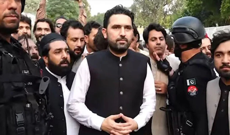 سہیل آفریدی کے بطور وزیراعلیٰ انتخاب کے خلاف درخواست سماعت کے لیے مقرر