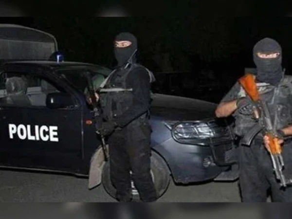 پشاور، پولیس مقابلے میں خطرناک نورے گینگ کے 3 انتہائی مطلوب ملزمان ہلاک