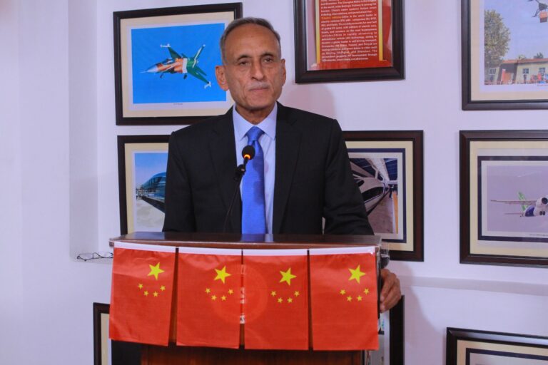 نوجوانوں کی فنی تربیت کے لیے چائنہ ونڈو کے ساتھ تعاون کا خیرمقدم کرتے ہیں، مشیر صنعت