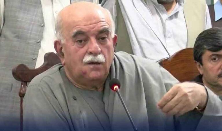 محمود اچکزئی نے اپوزیشن قائدین کو عمران خان سے ملاقات تک مذاکرات سے روک دیا