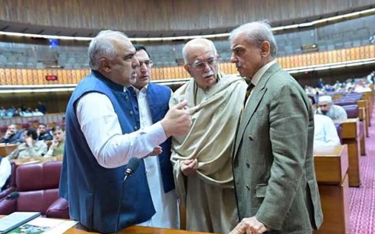 حکومت اور پی ٹی آئی کے درمیان مذاکرات آج، 6،6 رکنی کمیٹیاں تشکیل